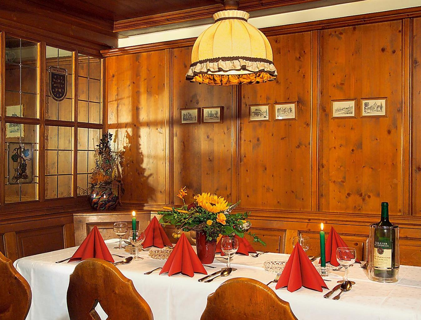 Altdeutsches Gasthaus Roter Hirsch Jena Exterior foto
